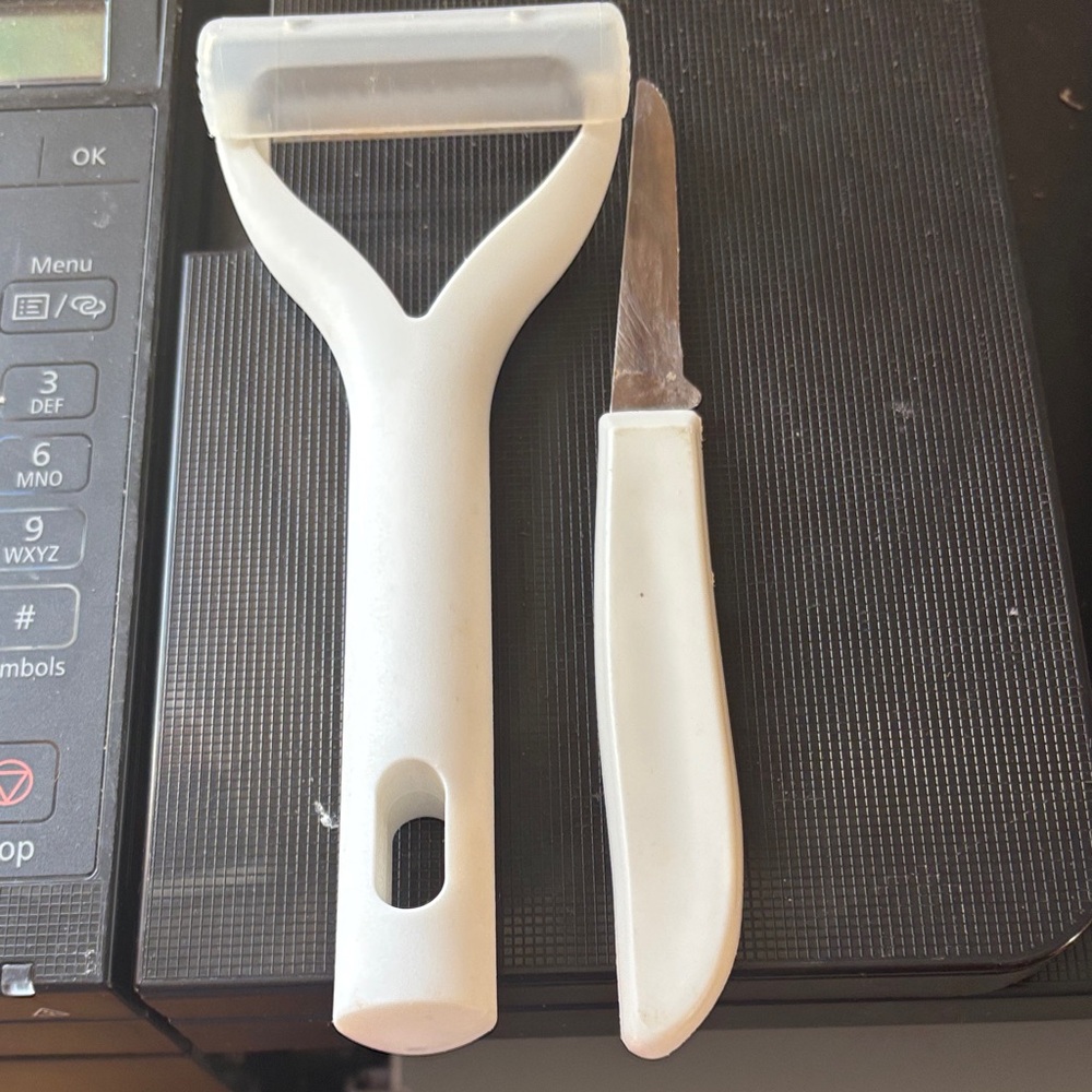 Julienne peeler and Paring Knife Set